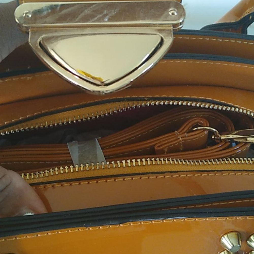 New Purse - Picture 2 of 8